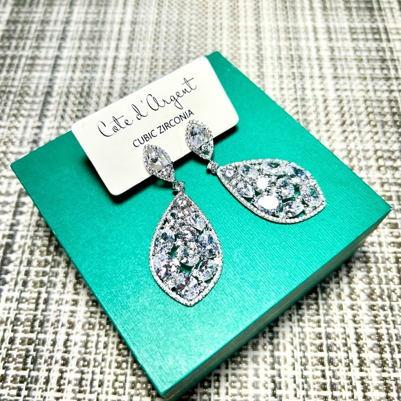 Cote d’ Argert BRAND NEW Silver toned dangling earrings ✨✨✨ - Picture 3 of 6